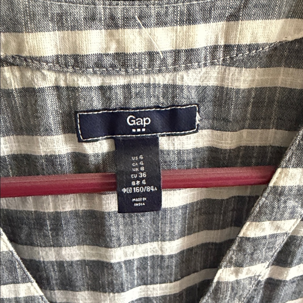 GAP Men's Gray and White Checkered Dress